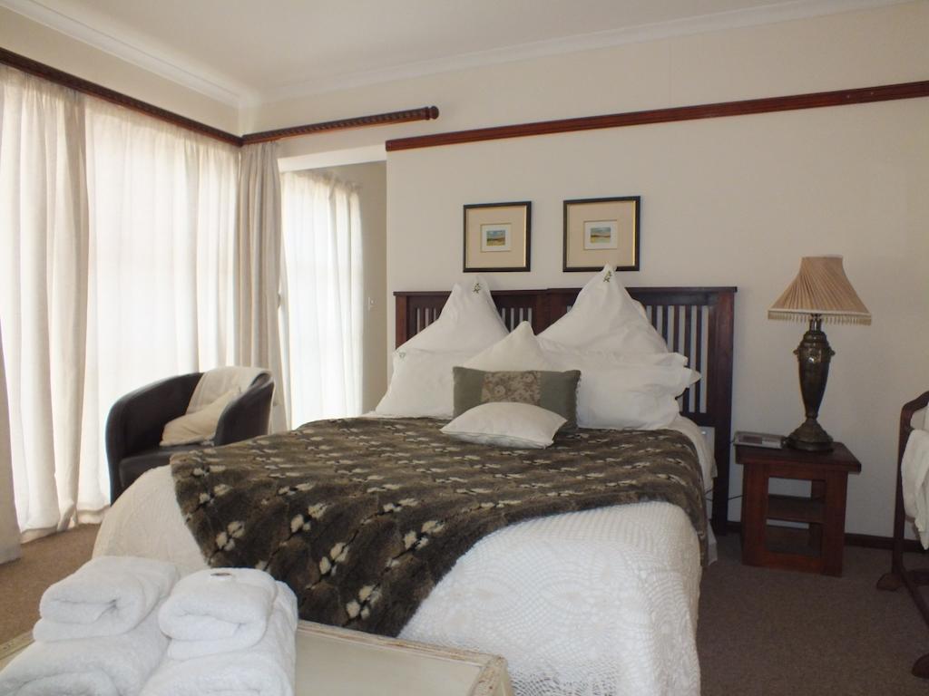 Napthali Lodge بلدة سيمون الغرفة الصورة