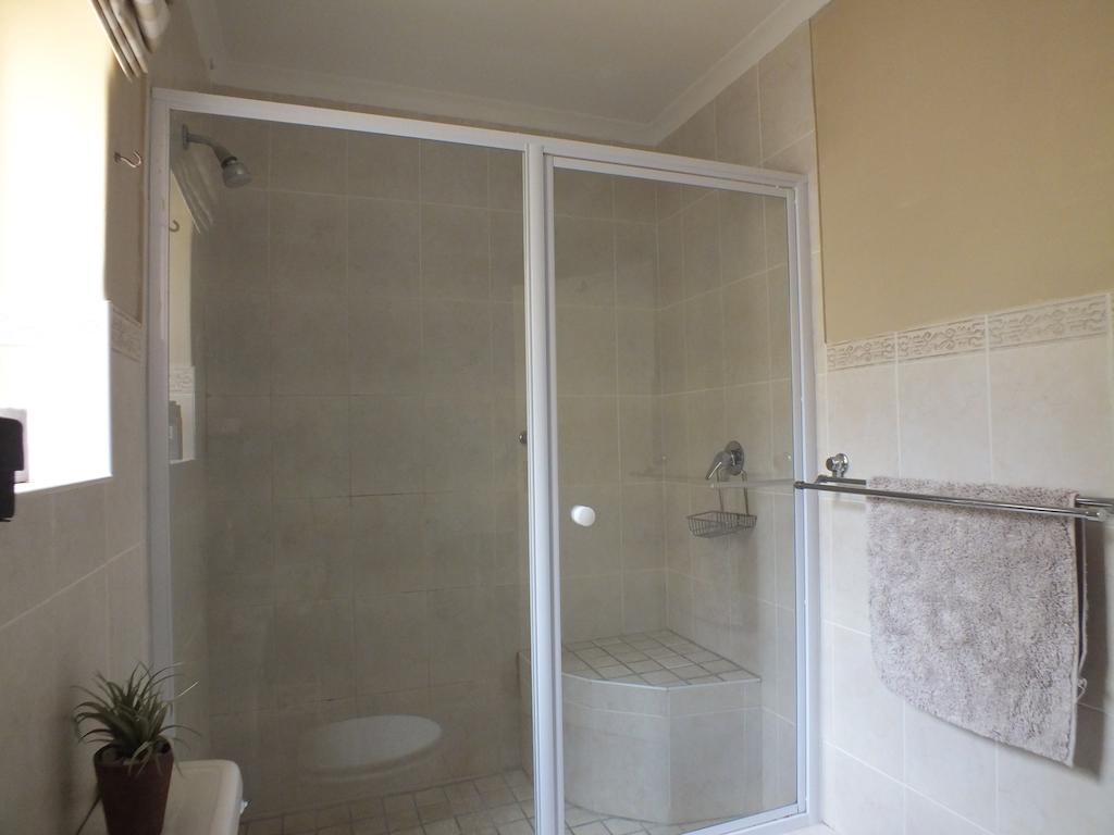 Napthali Lodge بلدة سيمون الغرفة الصورة